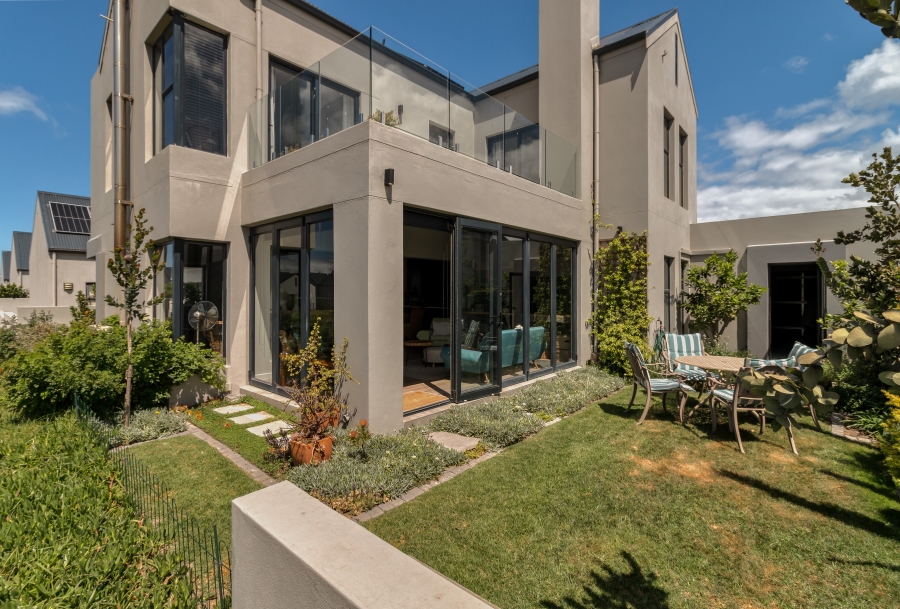 3 Bedroom Property for Sale in Aan de Wijnlanden Western Cape